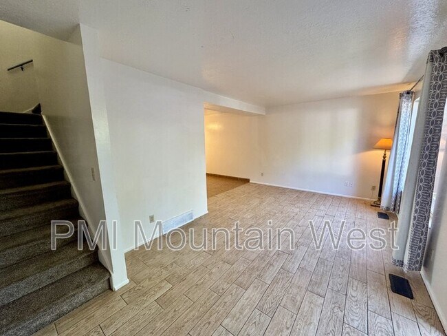 Foto del edificio - 1324 Lincoln Ave