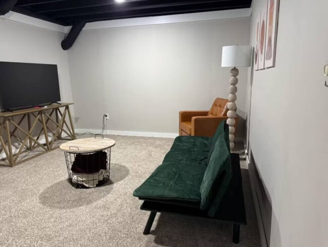 Foto del edificio - 10268 Cleveland Rd