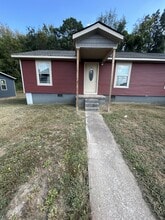 Building Photo - 307 Belew St