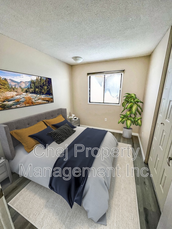 Building Photo - 14212-14114 114 St NW