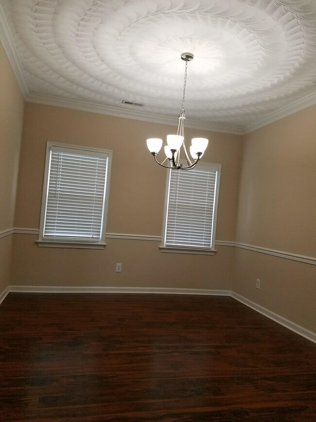 Building Photo - Gorgeous two-story four-bedroom home in Po...