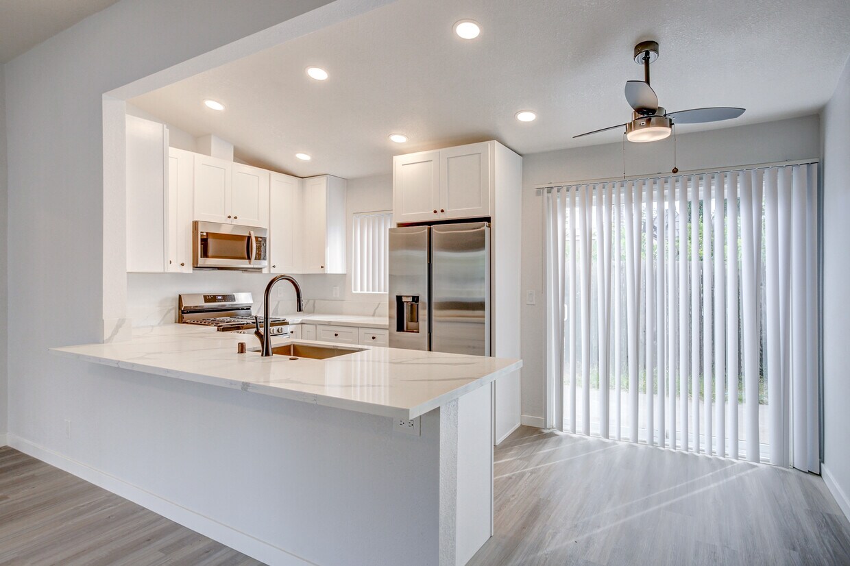 Foto principal - 525 W 11th Ave