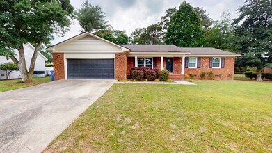 Building Photo - 2610 Trenton Rd