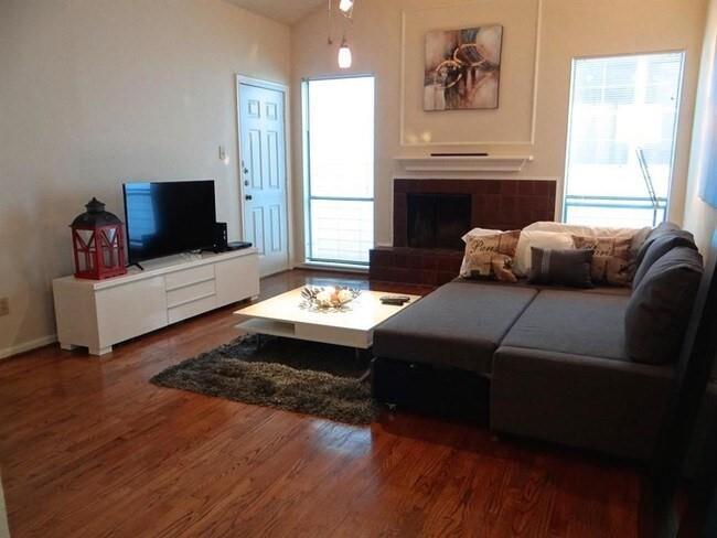Foto principal - 5718 Val Verde St