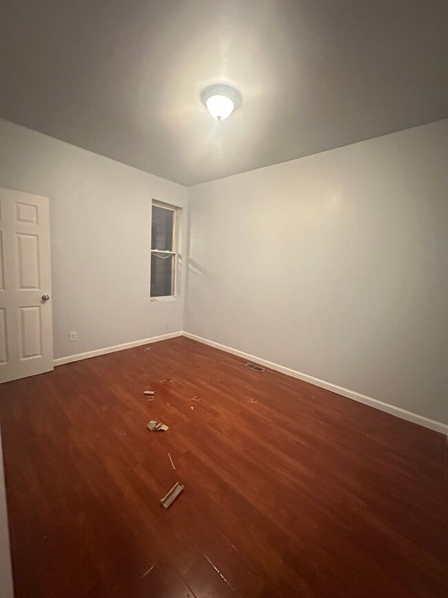 Building Photo - 5446 Walnut St