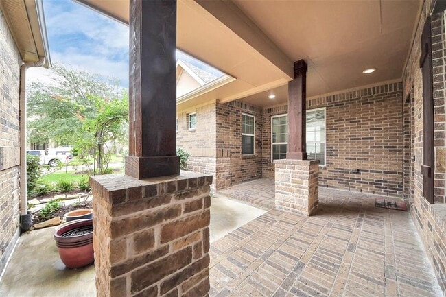 Building Photo - 22719 Shieldhall Ln