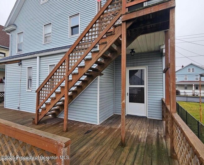 Foto del edificio - 1531 33 Washburn St