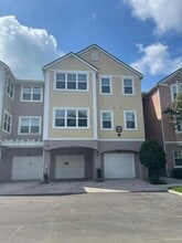 Building Photo - 3384 Corona Village Way