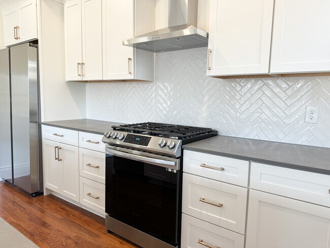 Foto del edificio - 446 Linwood Ave