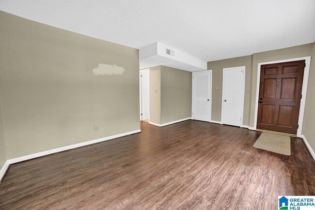 Building Photo - 1504 Al Seier Rd