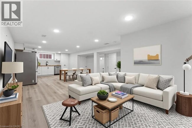 Building Photo - 25 Castlefield Dr