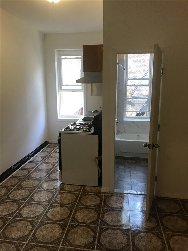 Building Photo - 2509 Bergenline Ave