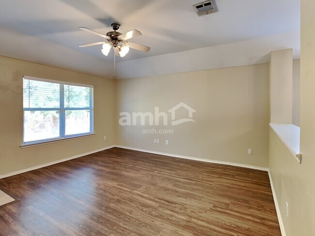 Foto del edificio - 905 Zoe St