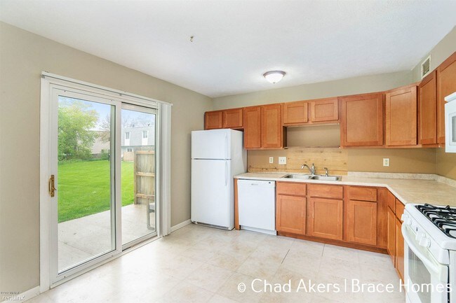 Building Photo - 2 br, 2 bath Condo - 4266 Langley Ct SE