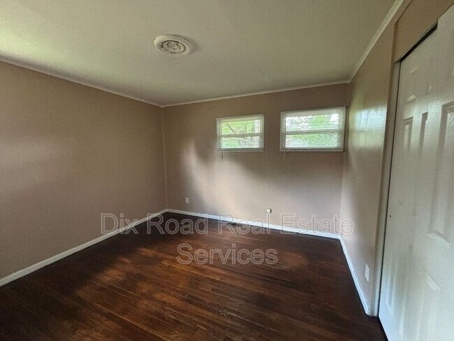 Foto del edificio - 3971 Ark Ave