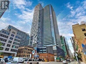 Building Photo - 25 Richmond St E