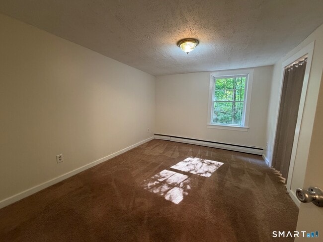 Foto del edificio - 1774 Middletown Ave