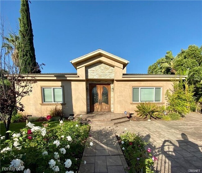 Building Photo - 4 br, 2 bath House - 6117 Teesdale Ave