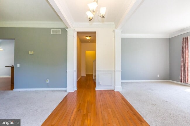 Foto del edificio - 684 Churchill Rd