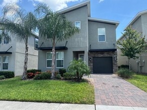 Building Photo - 9235 Sommerset Hills Dr