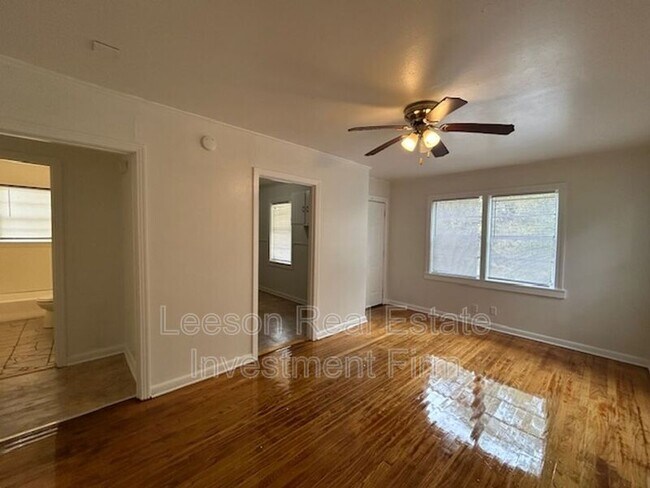 Foto del edificio - 3445 Hardy St