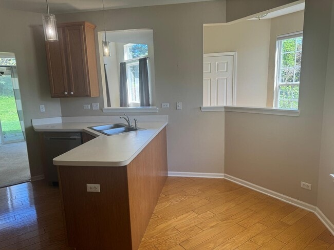 Building Photo - 3130 Autumn Lake Dr