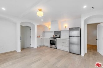 Building Photo - 3206 Larissa Dr