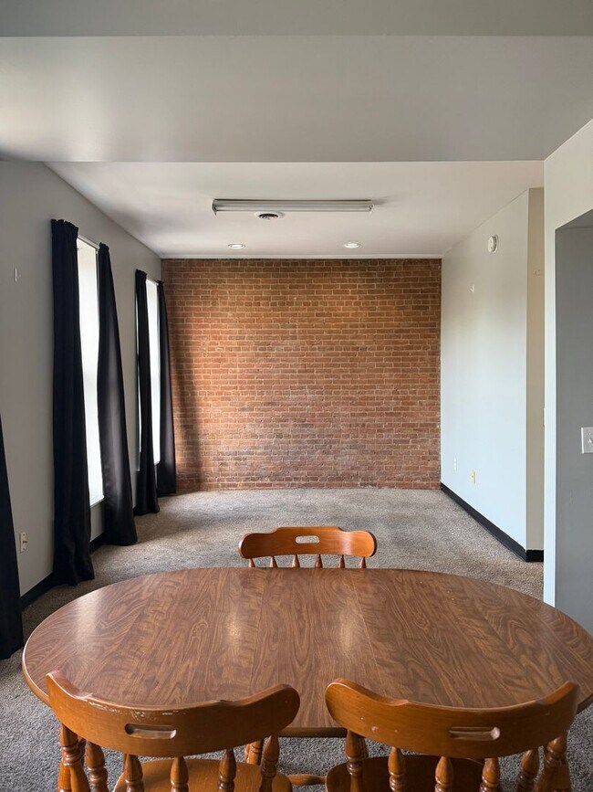 Foto del edificio - 104-110-110 Lake Ave