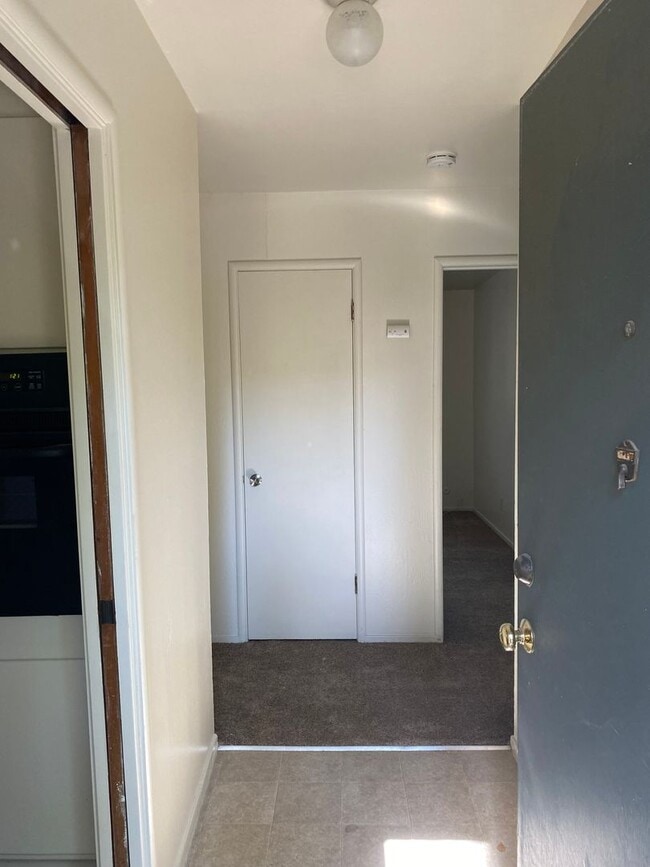 Foto del edificio - 815 Chestnut Ln