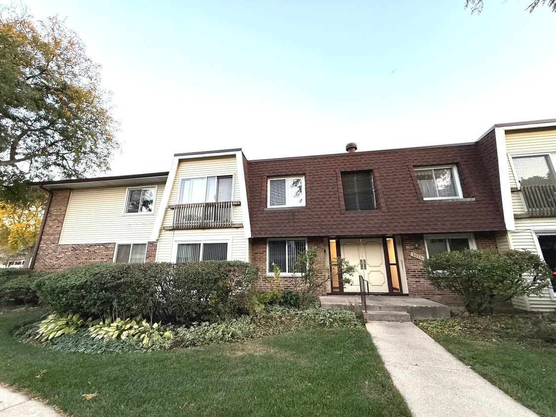 Foto principal - 3026 Roberts Dr