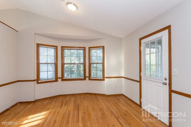 Foto del edificio - 184 Hickory View Dr