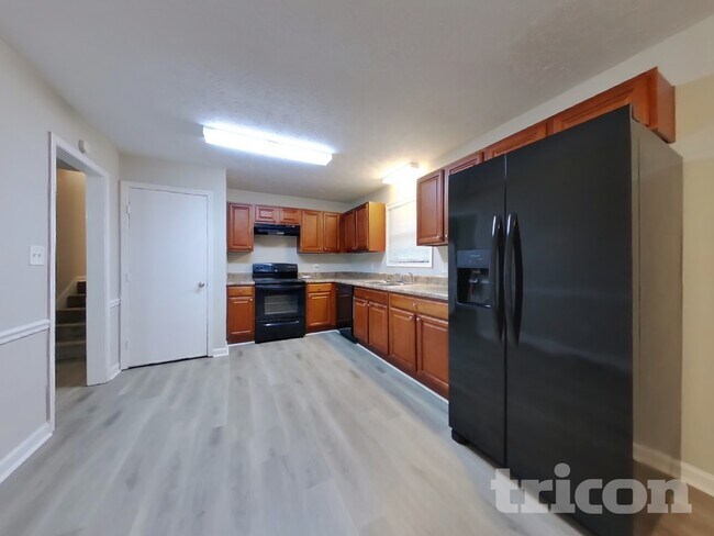Foto del edificio - 4211 Clearview Dr