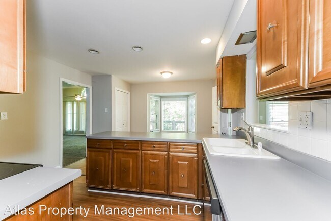 Building Photo - 3 br, 2.5 bath House - 12065 Lake Placid Dr.