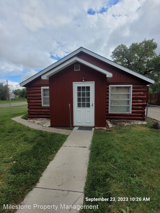 1420 N Merriam Ave, Miles City, MT 59301 House Rental in Miles City