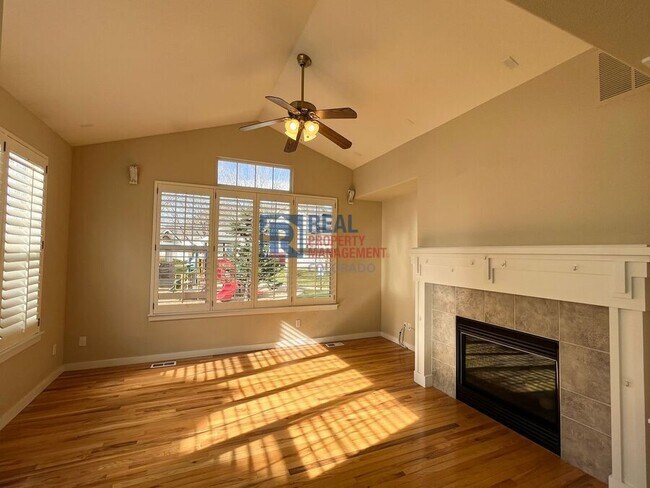 Building Photo - 14000 Winding River Ct