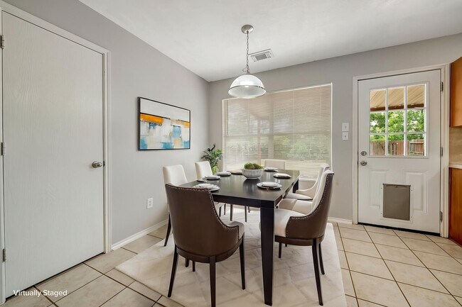Foto del edificio - 33127 Cottonwood Bend
