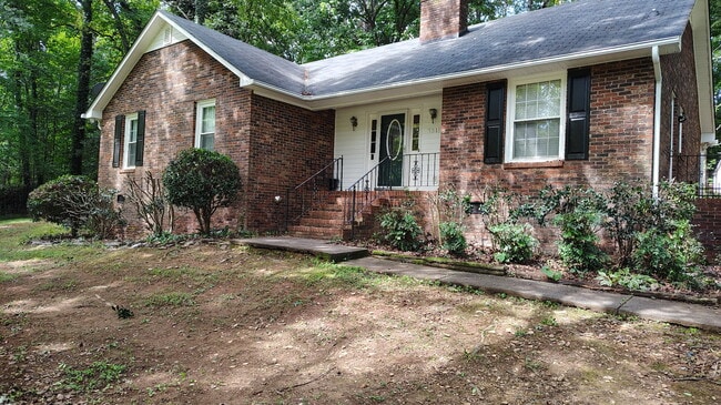 Building Photo - 7311 Alamance Dr