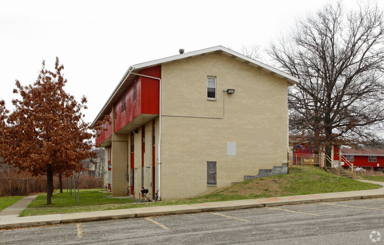 Building Photo - 6200-6256 Auburn St