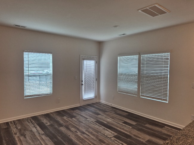 Building Photo - 120 Fosters Gln Pl