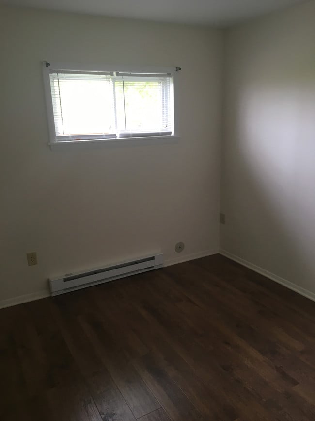 Building Photo - 7000 OH-188