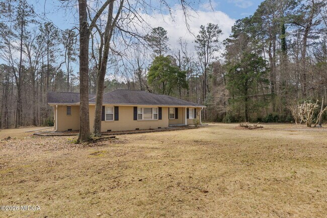 Foto del edificio - 1496 Wesleyan Dr