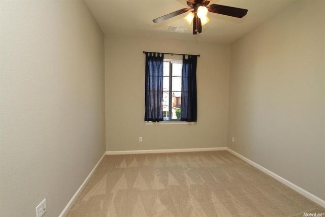 Foto del edificio - Beautiful 5 Bedroom, 3 Bath Mountain House...