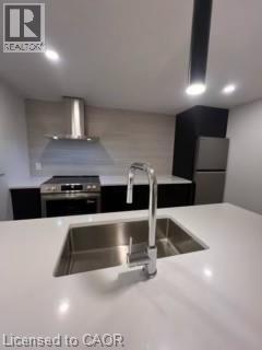 Photo du bâtiment - 286 E 45th St