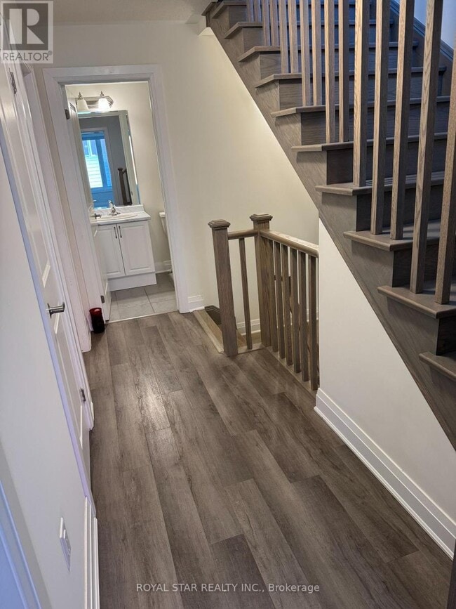 Photo du bâtiment - 1034 Reflection Pl