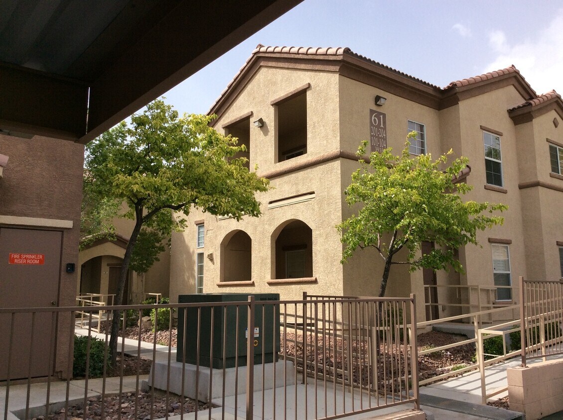 3935 Legend Hills St Unit 202, Las Vegas, NV 89129 Condo for Rent in