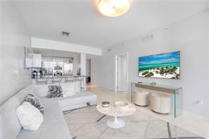 Foto del edificio - Collins Avenue, Sunny Isles Beach, FL 33160 - 1 BR 1.5 BA condo