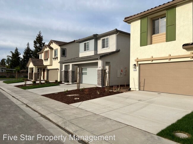 Building Photo - 3 br, 2.5 bath House - 2544 Chandon Cir