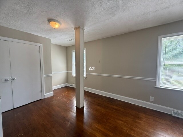 Foto del edificio - 822 Holt Ave