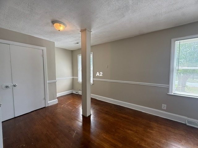 Building Photo - 822 Holt Ave
