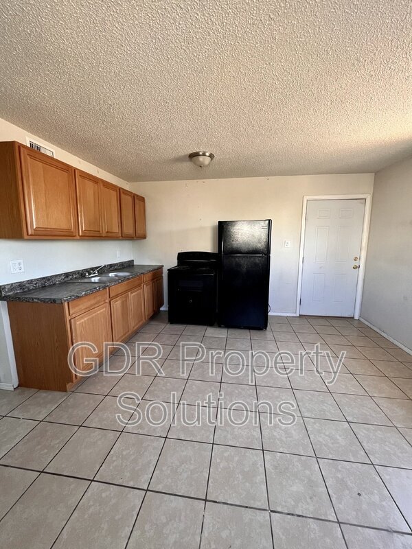 415 Grove St SE Unit 4, Albuquerque, NM 87108 Condo for Rent in